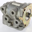 BENDIX: INCL FORMULA BLUE  VORAD  DI-PRO  SmarTire BASIC E-7 DUAL BRAKE VALVE