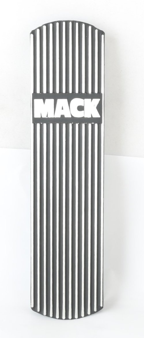 MACK PEDAL