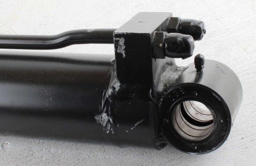 BOBCAT HYDRAULIC CYLINDER PR70X40X670 ASSEMBLY