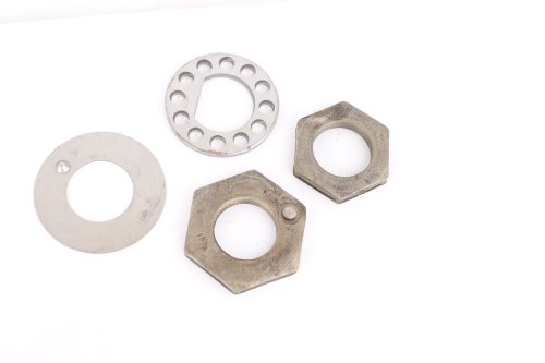 MACK BEARING NUT KIT