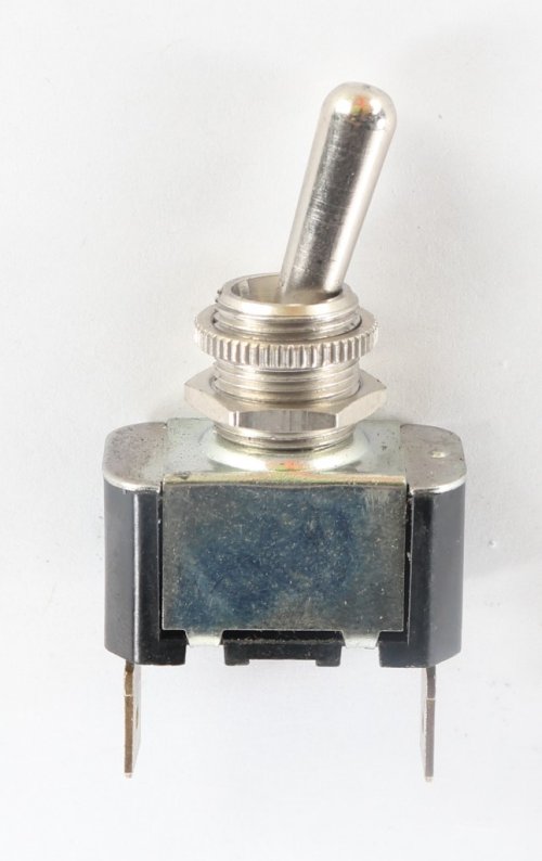 CUTLER HAMMER TOGGLE SWITCH  SPST 20A 28VDC THREADED SCREW TERM.