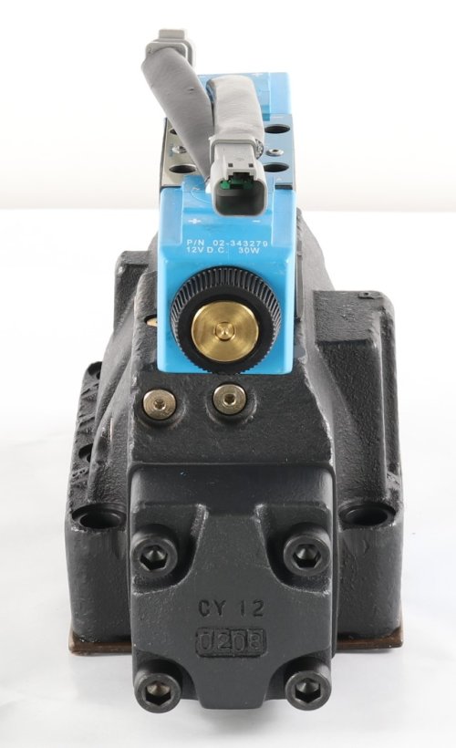 VICKERS DIRECTIONAL CONTROL VALVE