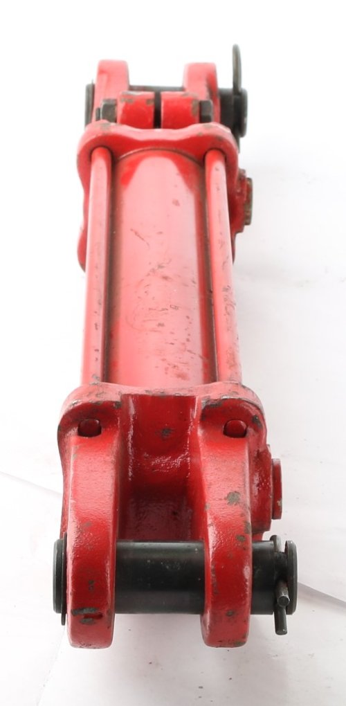 CHIEF HYDRAULIC CYLINDER 2\" BORE  8\" STROKE  1.125\" ROD