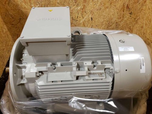 SIEMENS ELECTRIC MOTOR 30KW 480V 60HZ