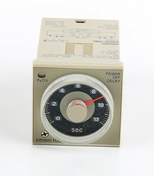 OMRON TIMER - SECONDS 24V AC/DC