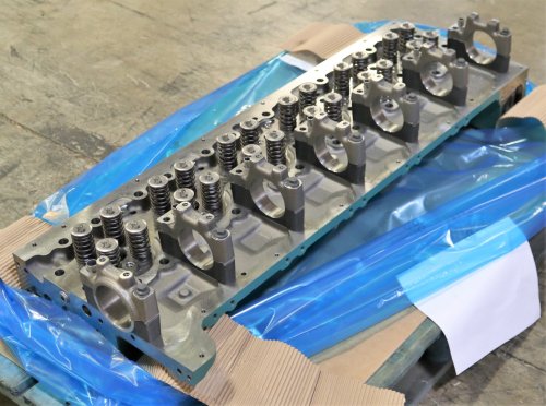 VOLVO PENTA CYLINDER HEAD KIT