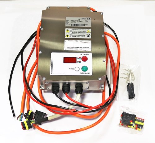 JLG BATTERY CHARGER 120/240VAC 24VDC 15A