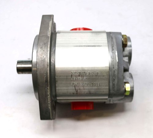 PRINCE HYDRAULIC GEAR PUMP .68CI RH SAE A