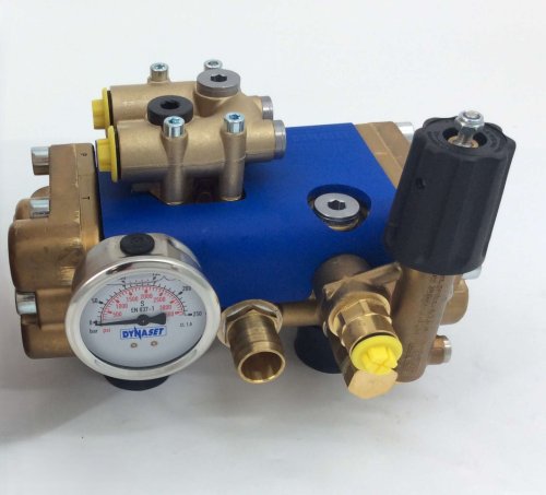 DYNASET HIGH PRESSURE WATER PUMP  7.9 GPM AT 3600 PSI