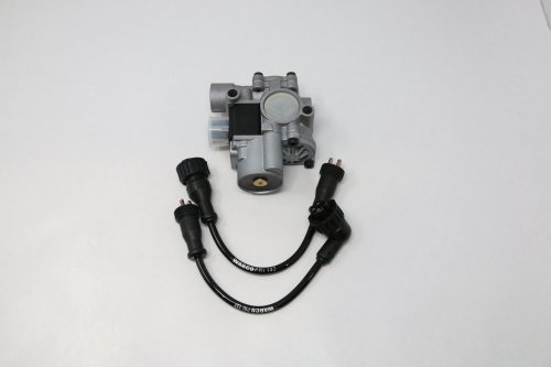 MACK ABS MODULATOR VALVE W/ STRAIGHT & 90 DEGREE CABLES