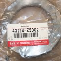 UD TRUCKS SEAL RETAINER